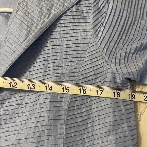 EILEEN Fisher 100% silk blazer - Picture 8 of 8